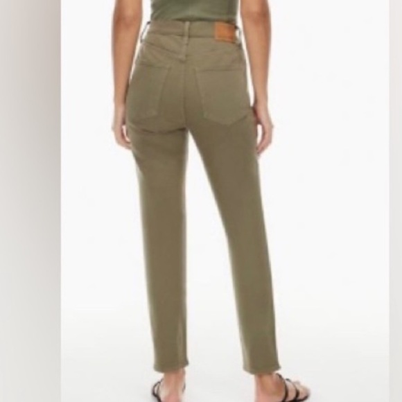 Aritzia Denim Forum The Yoko High Rise Slim 28L in Olive Leaf Green - Size 28 - Picture 1 of 12
